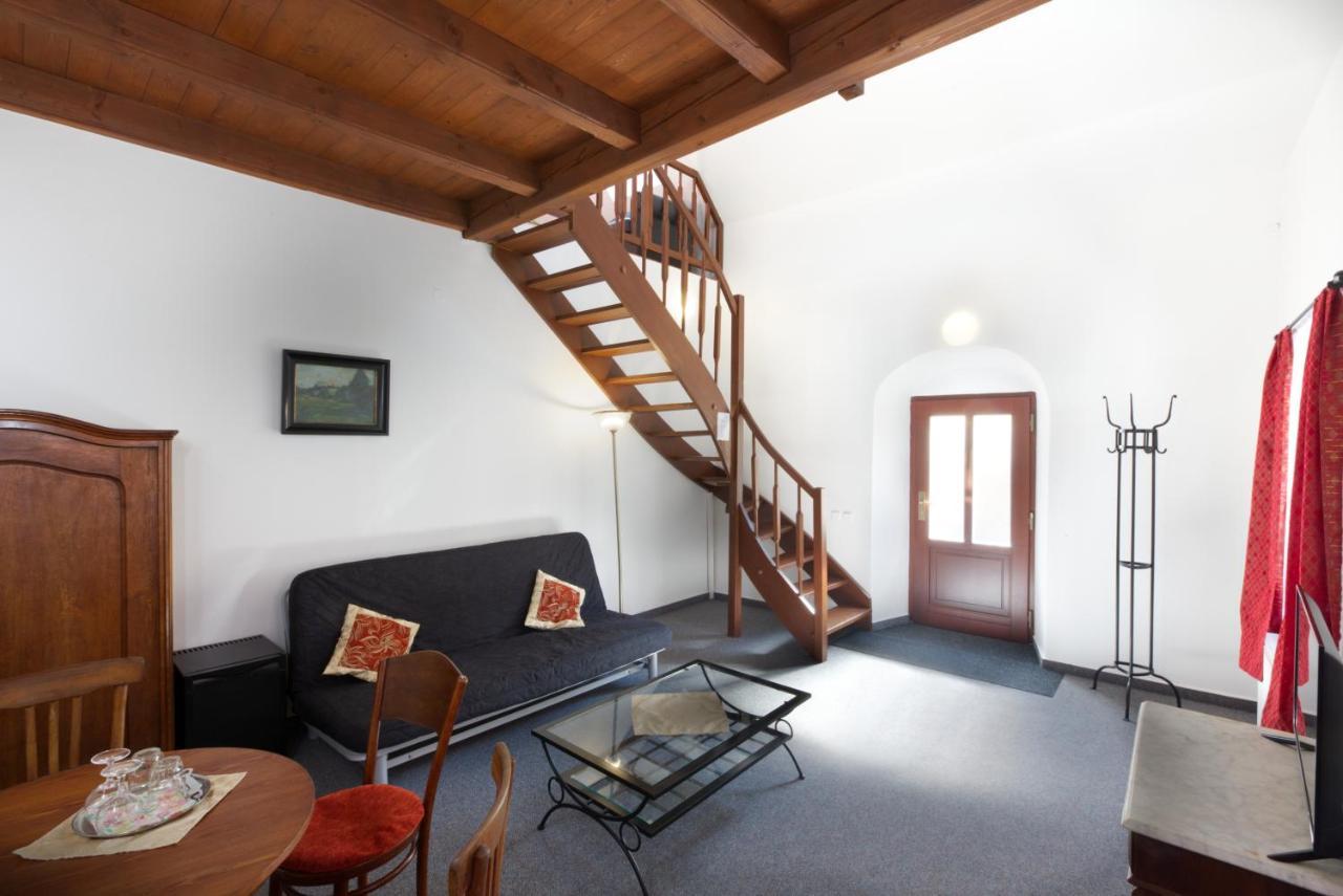 Penzion Na 15. Poledniku Otel Jindřichŭv Hradec Dış mekan fotoğraf