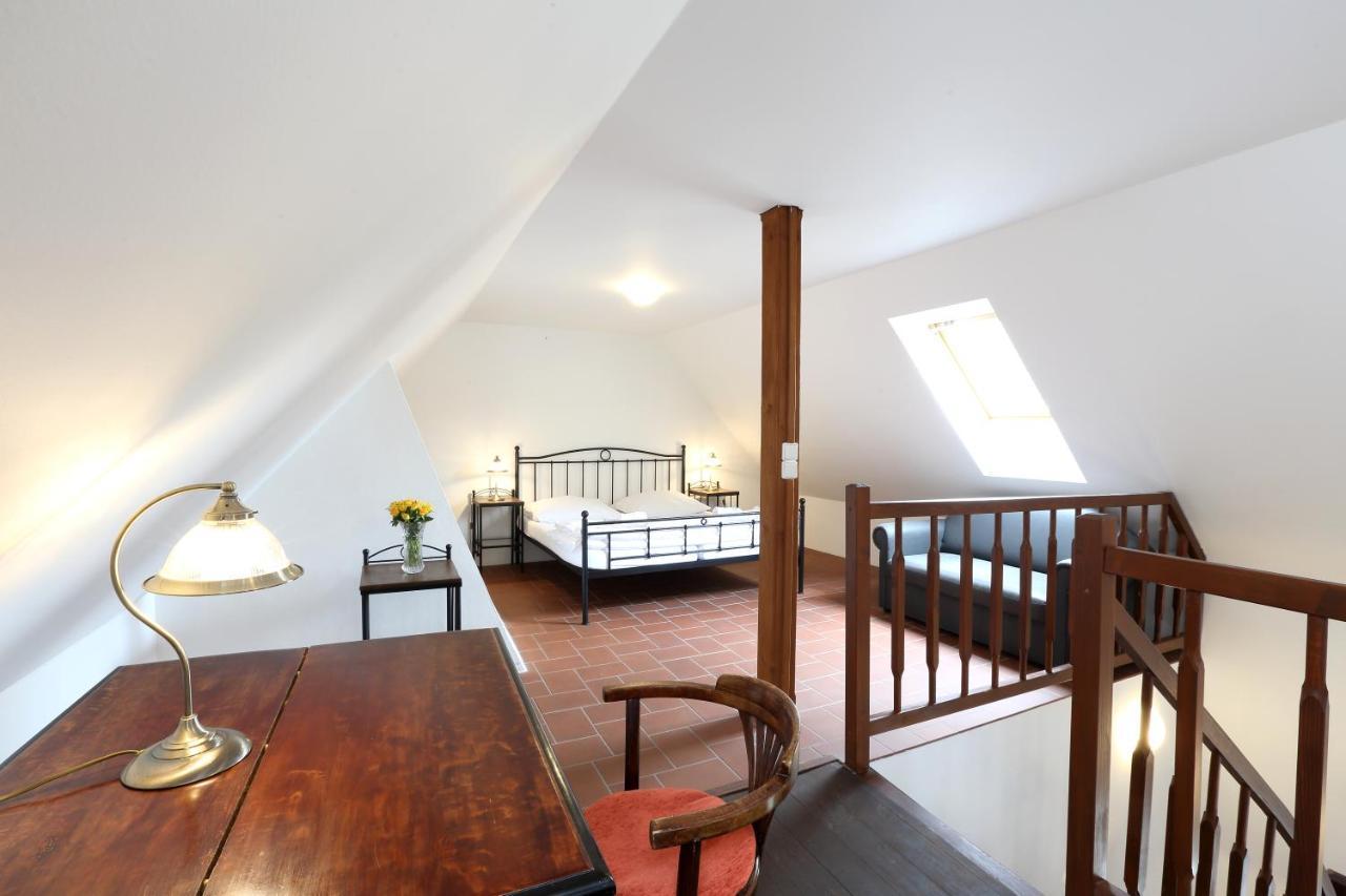 Penzion Na 15. Poledniku Otel Jindřichŭv Hradec Dış mekan fotoğraf