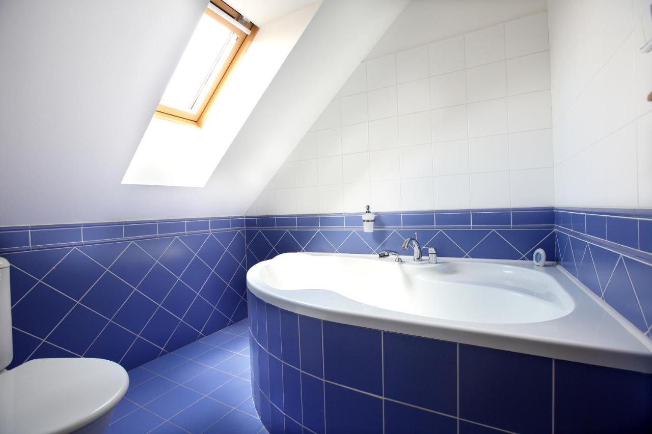 Penzion Na 15. Poledniku Otel Jindřichŭv Hradec Dış mekan fotoğraf
