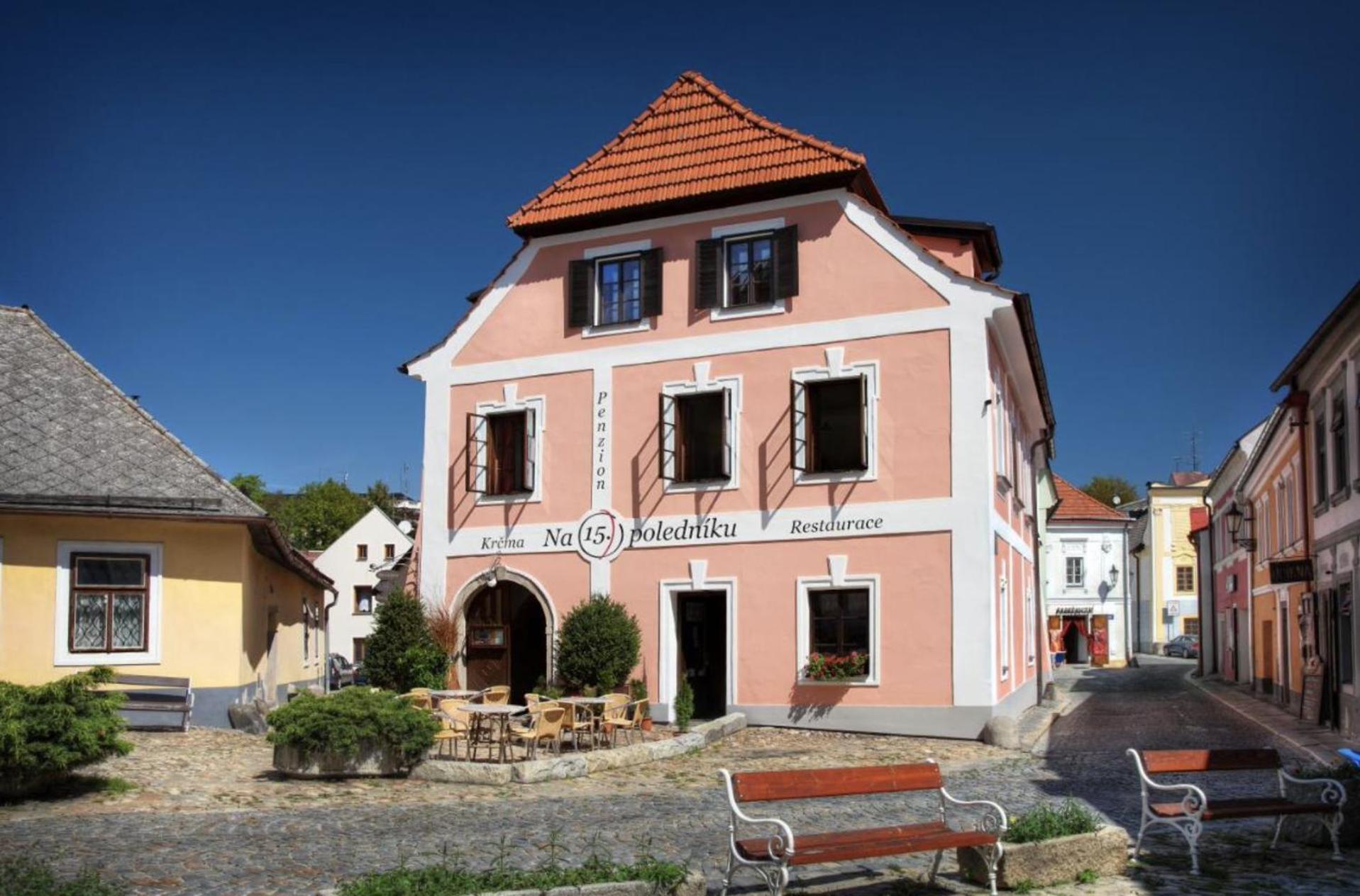 Penzion Na 15. Poledniku Otel Jindřichŭv Hradec Dış mekan fotoğraf
